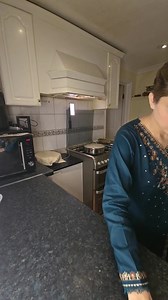 2.8M views · 60K reactions | Today I made cheesy naan and chicken makhni karahi #cooking #trend #dailyvlog #Pakistan #viralvideo #minivlog #cleaning #foryou #trendingvideo | TayyabaKiran | Facebook