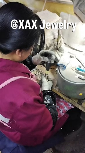 Xax Kim on Instagram: "✨Welcome to Wholesale and Retail Gems and Jewelry From XAX Jewelry ✨With Self-Owned Gem Cutting factory and Multiple Self-Owned Jewelry factories, like silver, gold... @xax_jewelry @xaxbeadjewelry_ @xaxjewelry_amber @xaxjewelry.silver #silver #accessories #silverring #silverjewellery #silverjewelry925 #silvermelting#mossanitediamonds #labdiamond #labdiamondjewelry #moissanitejewelry #automatically #accessories #silver#Silver925#jewelry #pendent#necklace #earring #necklace 