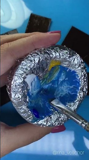 5 tips on how to age paint on your miniatures #diy #dollhouse #miniature #weathering