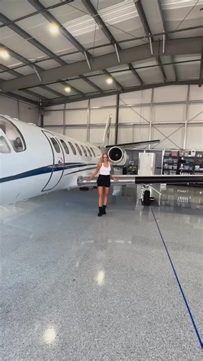 Join Stephanie (AKA jetgirlstephanie on Instagram) for an inside look at Cessna and Beechcraft aircraft at EAA AirVenture! #FlyCessna #FlyBeechcraft #OSH23 #pilot | Textron Aviation