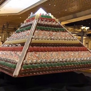 🎶 Deck the Pyramid with all the candy, fa la la la laaaa la la la laaaa.🎶 What are some of your favorite holiday traditions? | Luxor Hotel and Casino