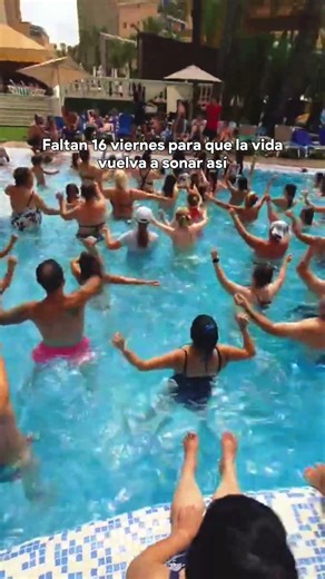 ¿Te imaginas tus próximas vacaciones en un ambiente tropical rodeado de toboganes y piscinas? ☀️💦