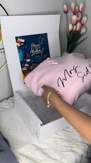 Sending warmth your way! 📦 Our custom-made hoodies are packed and ready for shipment today! #ForHim #GiftsForMen #ThoughtfulSurprise #ManlyGifts #SpecialTreat #CustomHoodieJoy #PersonalizedComfort #BirthdayGiftMagic #CustomStyle #GiftWithLove #UnwrapHappiness #HoodieElegance #BirthdaySurprise #TailoredComfort #GiftsFromTheHeart