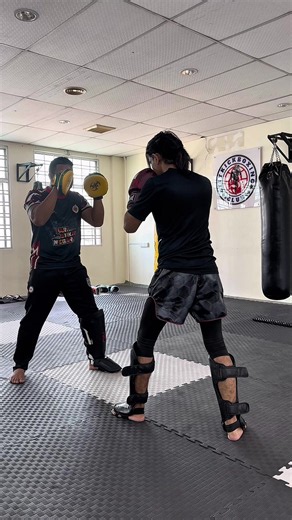 Kickboxing Sunday Fitness with Coach Royy