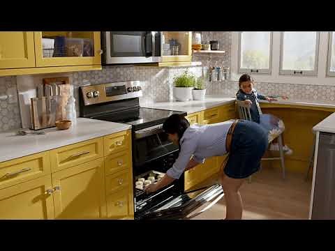 GE Appliances Range with Convection