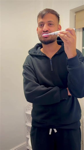 Electric Toothbrush Set with 5 Cleaning Modes