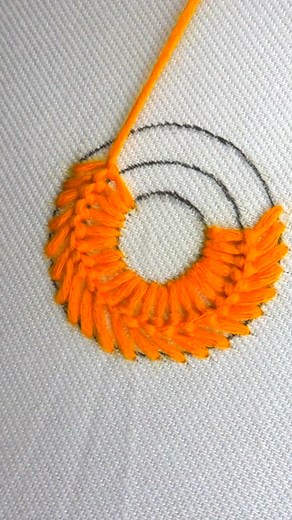 beautiful circle hand embroidery. #stitch #crafts #trending #reels #tutorial #embroidery #shorts #diy #fblifestyle #beads | Craftypie