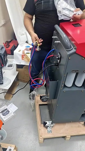 شحن غاز التكييف للسيارات و تعبئة الفريون ل مكيف السيارة و دوره تبريد السيارة automatic AC recovery machine car Fully auto recovery machine #AC_machine #car_AC #AC #cars #مكيف_السيارة #تبريد_السيارات