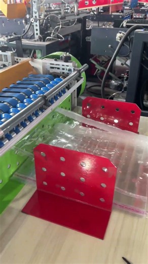 Máquina de Sellado Lateral para Bolsas Transparentes | Producción en Funcionamiento