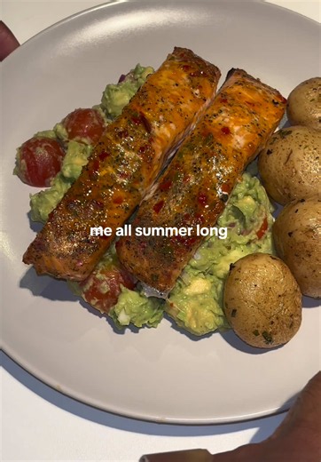 Simple 20-Minute Salmon Dinner Full of Flavor