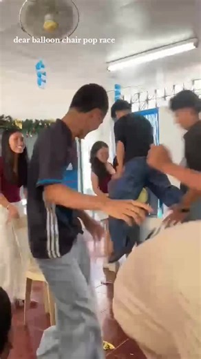 HAHAHAHA @J-works🚀🚀 #balloongame #christmasparty #fyp | balloon pop game