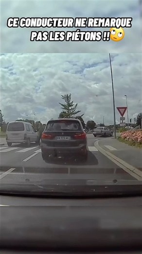 THIS DRIVER DIDN'T SEE THE PEDESTRIANS! 🚗💥 #shorts