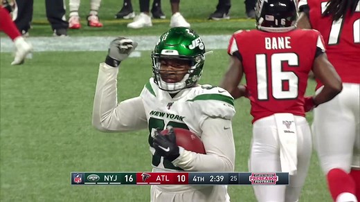 Kyle Phillips recovers fumble after Jets force pressure on Falcons' QB