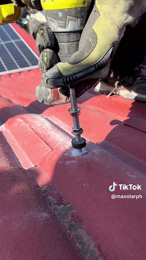 Installing Solar Panels on Tile Roof: Step-by-Step Guide