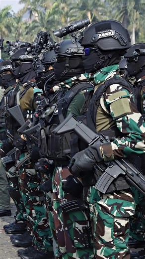 Kopassus Indonesia Tactical Training and Demonstrations