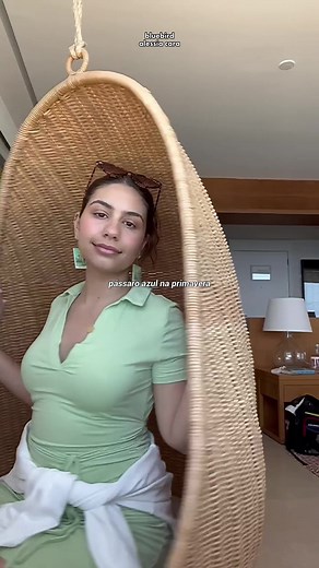 Alessia Cara's 'Bluebird' with Bossa Nova Influence and Brazilian References