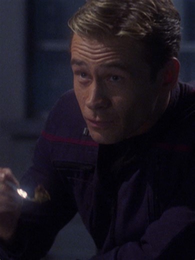 The moment where it all started between T'Pol and Trip #StarTrekENT #StarTrek