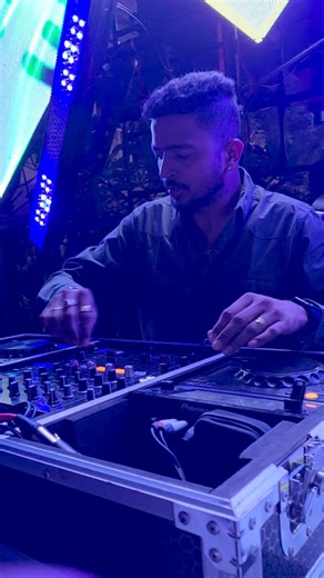 ʜʀᴜᴛɪᴋ ᴊᴀᴅʜᴀᴠ on Instagram: "Live Mix With Original Songs♥️ #deejay_hrk #roadshow #2025"