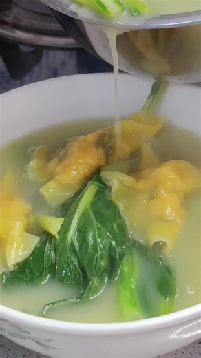 Vid 1037 I was just clearing the fridge 🥬✨ Thought the shrimp dumplings would win 🥟 But the lettuce said, ‘Hi, I’m the main character’ 💅🏻💚 (first time making it btw ) - 23/2/26 #homecooking #foodie #shrimpdumplings #lettucewithpreservedolives #leek