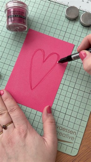 Make your Valentine’s card extra special with heat embossing 💌✨