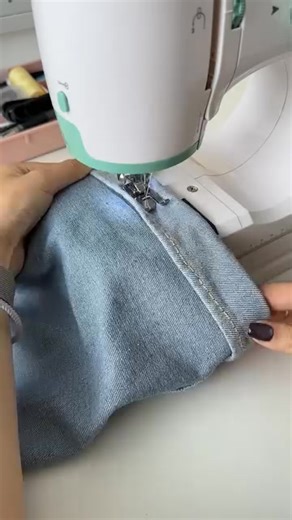 ✨SEWING MASTER IN ONE CLICK! 🧵 This Compact Electric Sewing Machine is your HOME CREATION WONDER! 🏠 With 12 VERSATILE STITCH PATTERNS, you'll instantly become a SEWING MASTER—from trendy jeans patches to homemade accessories and unique home decor, ANYTHING is possible! 🪡 Compact, easy to operate, and powerful enough for any creative challenge. No more frustration, just SEWING FUN! ✨ GRAB NOW and turn your living room into a studio of inspiration. Your clothes, DIY projects, and handmade gifts