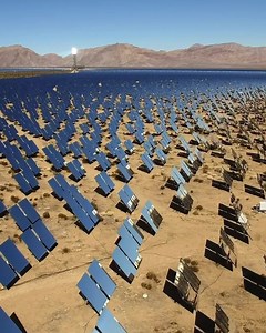 24 reactions | Do you ever dream of doing … more? Apply by February 13 to secure your place at the business school making social impact. | Hult International Business School | Facebook