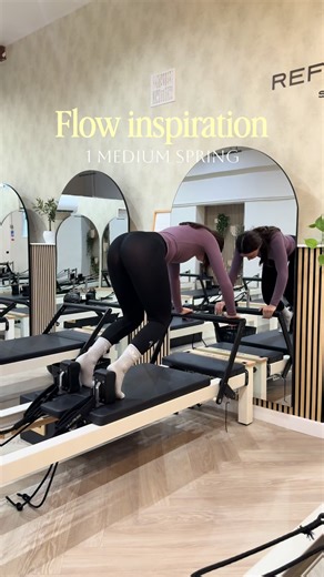 A flow I lurrrvvvvv!!! Working on one blue spring throughout these movements!! A great flow to offer in those spicy transitions❤️