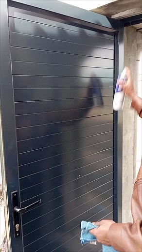 Tips for Cleaning Aluminum Doors and Windows