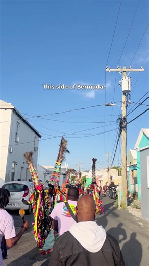 Me: I'm not a fan of crowds Also me in Bermuda: 🎉 🏏 🛥️ 🥁 Get to know Bermuda beyond the beaches this spring and summer with these cultural events and signature experiences on the island 🇧🇲 : ➡️ April 3-6: Easter Weekend ➡️ May 22: Bermuda Day ➡️ June 10-15: Carnival in Bermuda ➡️ July 30-August 1: Cup Match Cricket Classic ➡️ July 18, August 15 & 29: Eastern County Games See our full lineup of events through the link in our bio. #GoToBermuda #Bermuda #CupMatch #Carnival #Cricket