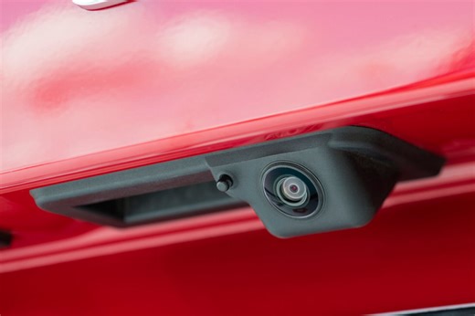 Caméra de recul : peut-on vraiment en installer sur n’importe quelle voiture ?