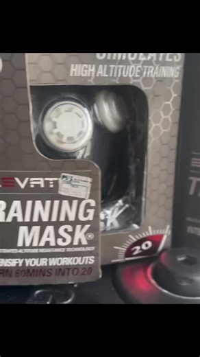 Training mask stimulates training at altitude. If used correctly can trigger physiological adaptation that improves power, endurance and breathing efficiency. Out of stock for now !!