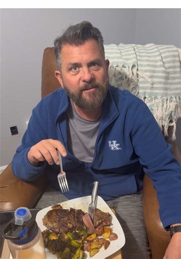 Dad Reacts to Gourmet Cooking Like Gordon Ramsay