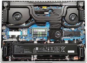 如何打开华硕 ROG Strix G18 (G814, 2024) - 拆卸和升级选项