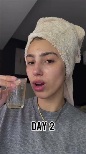 Lemon and olive oil deeply moisturize, nourish, and rejuvenate the skin. Wonderful!