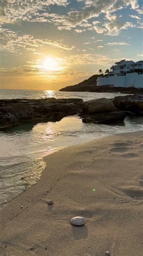 Cupecoy Beach, Sint Martin Has anyone been to this beach? 🏖️🌴🌊 #travel #beaches #sintmaarten