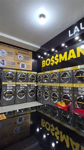Laundry tetap jalan, meski owner lagi jalan-jalan 😌✈️ Dengan laundry self service, cukup 1 karyawan buat bantu pantau— pelanggan cuci & kering sendiri, sistem rapi, operasional tetap aman. Nggak harus standby tiap hari, nggak harus capek ngurus detail kecil. Usaha tetap muter, owner bisa fokus ke hal lain—atau liburan dulu 😉 #viral #fyp #laundry