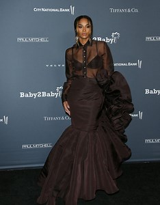 Ciara Shows Off Her Art Basel Miami Look In A Fashionable IG Reel