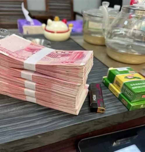 不用怕，未来努力看就行了 #无护照出国 #要走小路回国的兄弟姐妹抓紧联系 东南亚24小时在线接单，