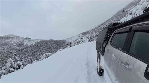Triumph Over the Blizzard: A 50km White-Knuckle Escape Without Chains
