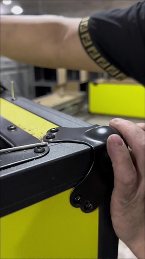 #flightcase #tiktok #foryou #fyp #djflightcase #roadcase #rackcase #cableflightcases #stagelightflightcase #beammovingheadlightsflightcase #parlightflightcase #speakerflightcase #amplifierflightcase #displaycase #audioflightcase #midasflightcase #flightcasehardware #beamlightsflightcase #