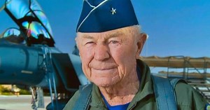 Legendary Air Force pilot Chuck Yeager, the first person to break the sound barrier, dies at 97