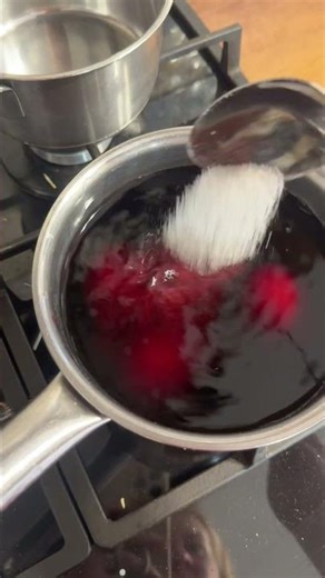 Přírodní barvení vajíček | Kurkuma a červené víno