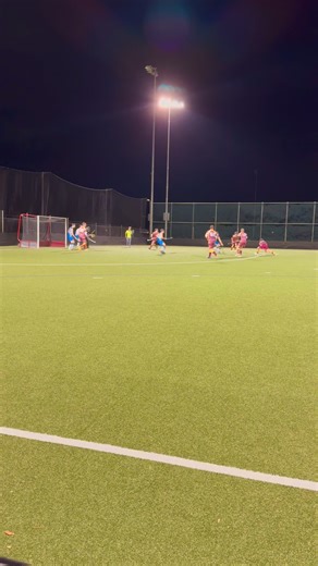 When the social media chick told you to get short corners, but didn’t specify attacking or defending 🏑🤣 #fieldhockey #shortcorner #defense #royals #hockey #goalkeeper #wallofbutters