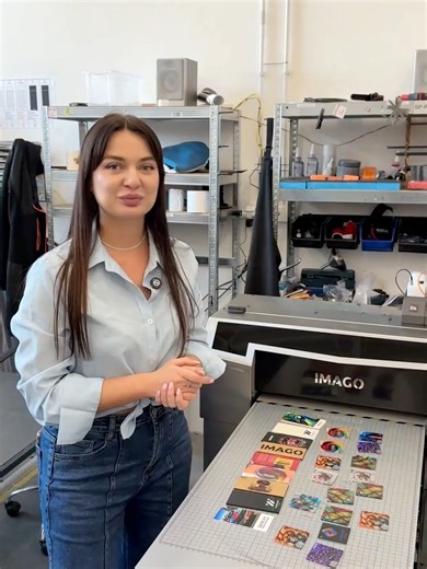 📍 RemaDays 2026 | 27-29 stycznia | PTAK Warsaw Expo Kasia zaprasza na stoisko IMAGO Printer – F1.22a 👋 Zobacz na własne oczy, jak drukujemy na praktycznie wszystkim 🎯 Gadżety, próbki, live demo. Bez slajdów - same konkrety. Nie musisz czekać do targów. Wyślij nam swoje materiały do druku już dziś - przygotujemy próbki, a na targach porozmawiamy o konkretach: parametrach, możliwościach i najlepszym procesie dla Twoich produktów. 💡 Do zobaczenia na Rema Days!