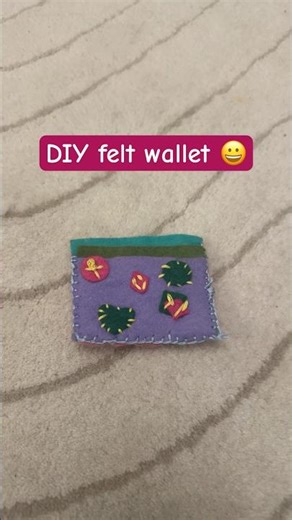 Make a diy felt wallet with me 💕😃☺️ #craft #fypシ゚viral #subscribe #pinterestworthy #diyornaments