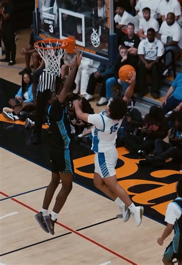 Basketball Highlight: Santos vs Big Defender — Peach Jam Clip