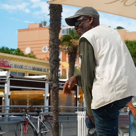 Pascal D. Thomas est sculpteur professionnel. Chaque année, il transforme le sable des plages d’Arcachon en œuvre d’art. Nous l’avons rencontré et il nous a partagé son métier passion ! 🏖 | Neo