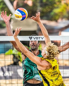 59K views · 2.6K reactions | Men’s Top Plays! Day 3 actions from the #BeachProTour Elite16 event in Hamburg .  Watch the matches live & on demand on VBTV. ⏰ Event schedule: https://bit.ly/3ODgZqb  #BeachProTourHamburg #BeachVolleyball | Beach Volleyball World | Facebook