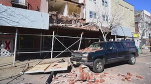 Front of apartment building in Warren County, NJ collapses