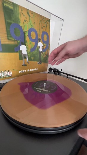 Easy Tip for Removing Vinyl Records from the Player Spindle